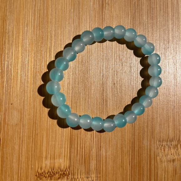 Elegant Blue Beaded Bracelet - Picture 9 of 9